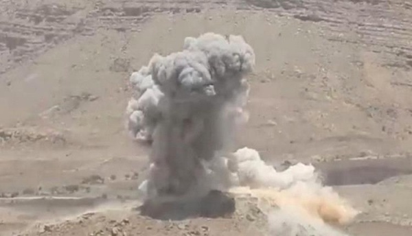 تفاصيل تصعيد حوثي غربي تعز والساحل الغربي مواجهات عنيفة عقب هجمات صاروخية ومسي رات تفاصيل تصعيد حوثي غربي تعز والساحل الغربي مواجهات عنيفة عقب هجمات صاروخية ومسي رات
