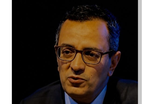 حين تتحدث الأصابع ماذا يخبرنا شباب اليوم عن مستقبل الإنسان حين تتحدث الأصابع ماذا يخبرنا شباب اليوم عن مستقبل الإنسان