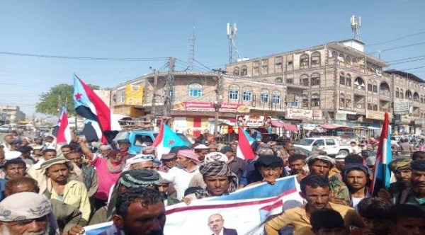 بمهرجان خطابي رائع لودر تعلن وقوفها التام إلى جانب ردفان الثورة بمهرجان خطابي رائع لودر تعلن وقوفها التام إلى جانب ردفان الثورة