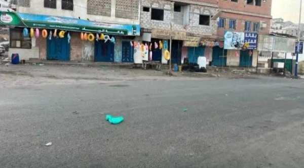 عصيان جزئي في العاصمة عدن للمطالبة بتحسين الخدمات والأوضاع المعيشية عصيان جزئي في العاصمة عدن للمطالبة بتحسين الخدمات والأوضاع المعيشية