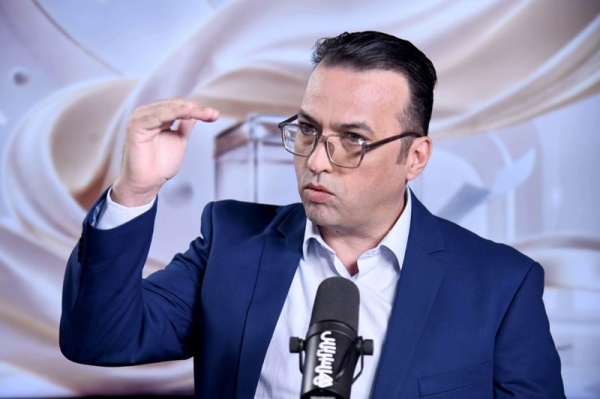 أوزين قطيعة مكونات الأغلبية وهمية وأحداث سبتة تعكس احتباس الأمل أوزين قطيعة مكونات الأغلبية وهمية وأحداث سبتة تعكس احتباس الأمل