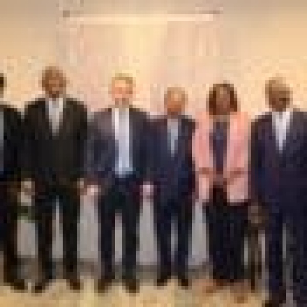 وفد صمود يبحث مع مسؤول نرويجي جهود وقف الحرب في السودان