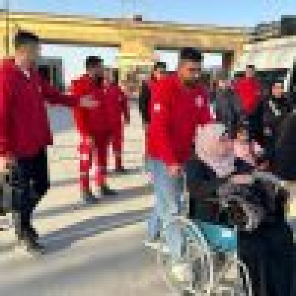 معبر رفح البري يستقبل 69 مصاب ا ومرافق ا فلسطيني ا من غزة معبر رفح البري يستقبل 69 مصاب ا ومرافق ا فلسطيني ا من غزة