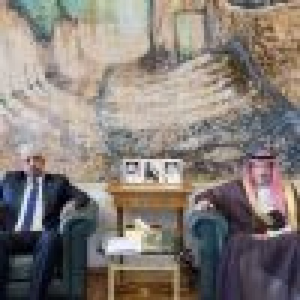 بمناسبة تعيينه حديثا نائب وزير الخارجية يستقبل سفير الصومال لدى المملكة