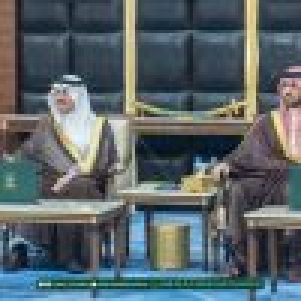 بحضور سمو نائبه أمير الشرقية يستقبل منسوبي فرع وزارة النقل بالمنطقة ويستعرض أبرز المشاريع الم نجزة بحضور سمو نائبه أمير الشرقية يستقبل منسوبي فرع وزارة النقل بالمنطقة ويستعرض أبرز المشاريع الم نجزة