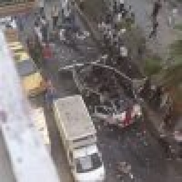 انفجار عبوة ناسفة داخل حافلة في ريف دمشق بسوريا