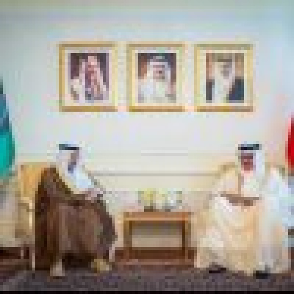 وزير خارجية البحرين يلتقي الأمين العام لمجلس التعاون وزير خارجية البحرين يلتقي الأمين العام لمجلس التعاون