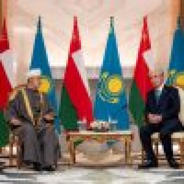 رئيس كازاخستان وسلطان ع مان يبحثان علاقات التعاون بين البلدين