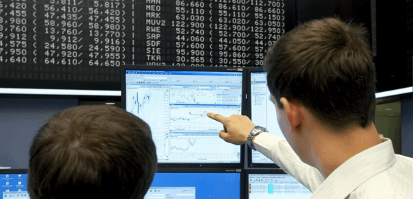 مع تجدد القلق حول مضيق هرمز تراجع بورصات الخليج مع تجدد القلق حول مضيق هرمز تراجع بورصات الخليج
