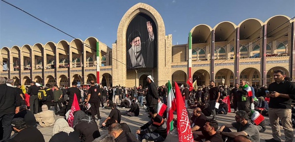 وسط إجراءات أمنية مشددة إيران تبدأ رسميا مراسم تشييع خامنئي في طهران وسط إجراءات أمنية مشددة إيران تبدأ رسميا مراسم تشييع خامنئي في طهران