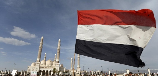 الدفاع اليمني سنتعامل مع أي انتهاك إيراني لأجواء البلاد الدفاع اليمني سنتعامل مع أي انتهاك إيراني لأجواء البلاد