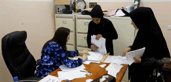 دوام كامل للقطاع العام مقابل نصف راتب و56 500 مليار ليرة لدفع ستة رواتب