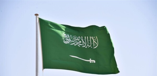 في البحر الأحمر استهداف ناقلة سعودية في البحر الأحمر استهداف ناقلة سعودية