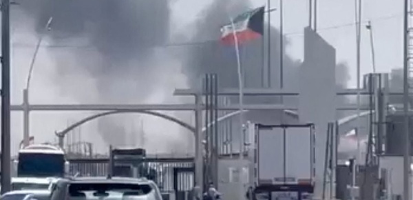 بعد إغلاق مؤقت الكويت تعيد فتح منفذ العبدلي مع العراق بعد إغلاق مؤقت الكويت تعيد فتح منفذ العبدلي مع العراق