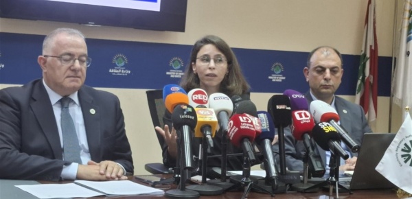 في مؤتمر صحافي عرض الإطار التنفيذي لورقة سياسة قطاع الكهرباء في مؤتمر صحافي عرض الإطار التنفيذي لورقة سياسة قطاع الكهرباء