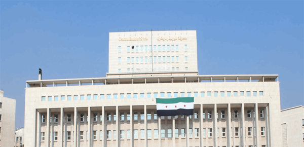 بعد الإقبال الكبير على تبديل العملة القديمة قرار عاجل للمصرف التجاري السوري