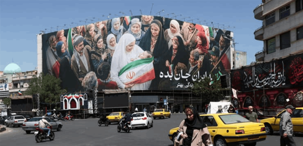 أقسى عقوبات في التاريخ واشنطن ترفع هدفها إلى إسقاط النظام الإيراني