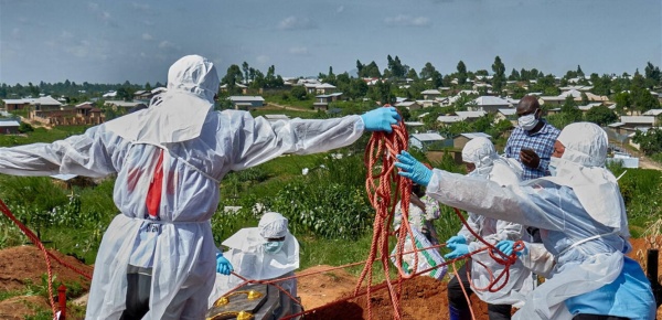 وصول 16 ألف جرعة من لقاح إيبولا إلى الكونغو الديموقراطية وصول 16 ألف جرعة من لقاح إيبولا إلى الكونغو الديموقراطية