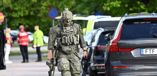 هجوم بسيف داخل مدرسة سويدية مقتل فتاة والتحقيق يطارد حسابا على tiktok
