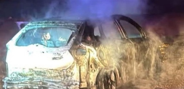 في إسرائيل العثور على 3 جثث داخل سيارة محترقة في إسرائيل العثور على 3 جثث داخل سيارة محترقة