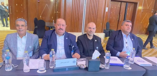 لقاء بين الوفدين النقابي الشمالي والسوري المشاركين في مؤتمر العمل العربي في القاهرة لقاء بين الوفدين النقابي الشمالي والسوري المشاركين في مؤتمر العمل العربي في القاهرة