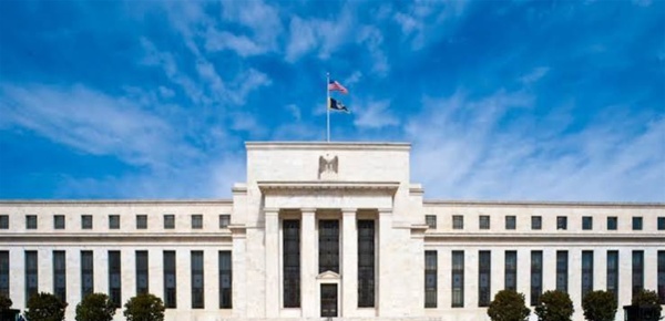 تغيير المسار النقدي الاحتياطي الفدرالي يرفع الفائدة لأول مرة منذ 2023 تغيير المسار النقدي الاحتياطي الفدرالي يرفع الفائدة لأول مرة منذ 2023
