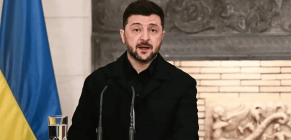 زيلنسكي مقتل 11 شخصا بأحد أكبر الهجمات الروسية على أوكرانيا