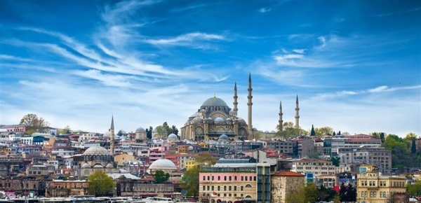 داخل مدرسة في إسطنبول هجوم بسكين وإصابة شخصين داخل مدرسة في إسطنبول هجوم بسكين وإصابة شخصين