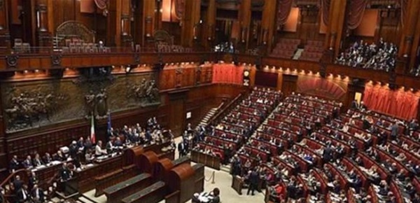 البرلمان الإيطالي يقر قانونا انتخابيا يعزز حظوظ ميلوني