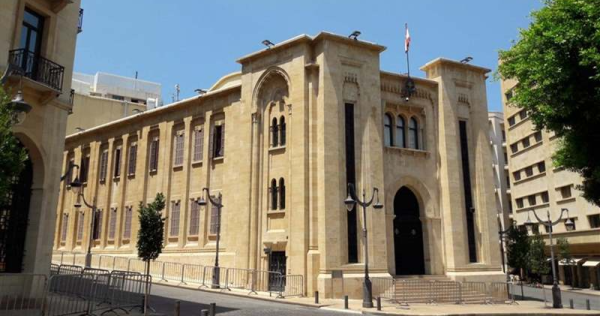 لجنة الاشغال تابعت موضوع المعابر الحدودية وتبنت توصيات اللجنة الفرعية مع بعض التعديلات لجنة الاشغال تابعت موضوع المعابر الحدودية وتبنت توصيات اللجنة الفرعية مع بعض التعديلات