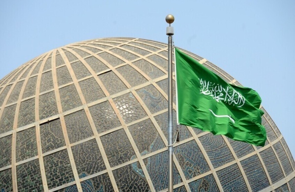 السعودية تسقط صاروخا حوثيا استهدف الرياض السعودية تسقط صاروخا حوثيا استهدف الرياض