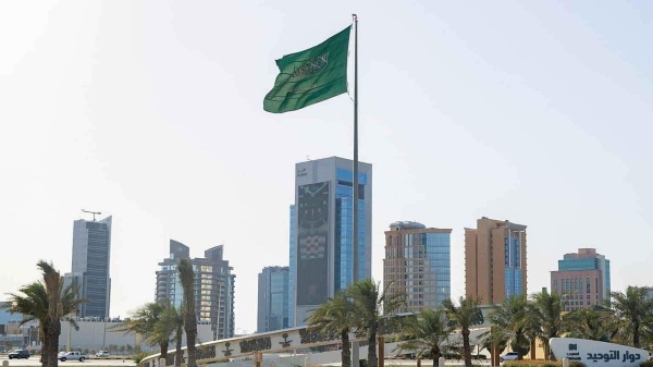 سماع دوي انفجارين في الرياض عقب تحذير من هجوم جوي معاد