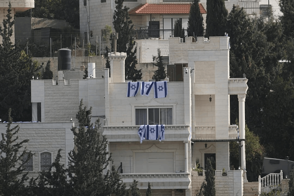 بعد مقتل جنديين إسرائيل تهج ر نحو 250 عائلة فلسطينية في الخليل بعد مقتل جنديين إسرائيل تهج ر نحو 250 عائلة فلسطينية في الخليل