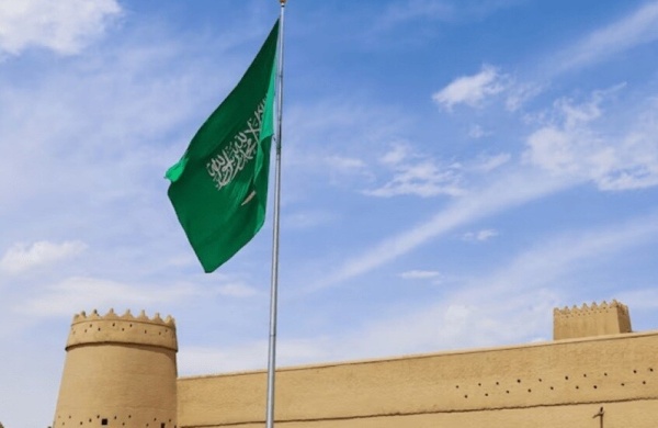 جريحان وأضرار سقوط شظايا صاروخين باليستيين في خميس مشيط وأحد رفيدة