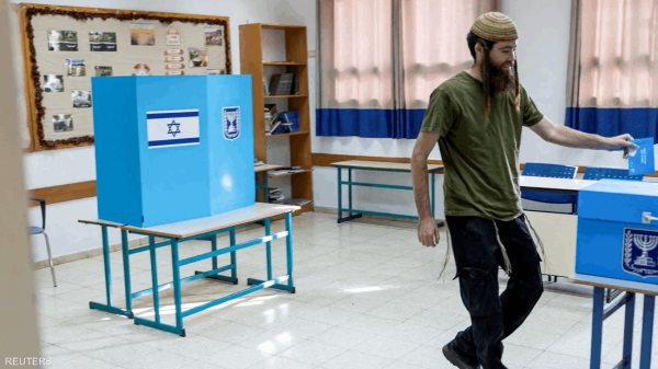على وقع انتظار نتائج الانتخابات 4 سيناريوهات لتشكيل الحكومة الإسرائيلية