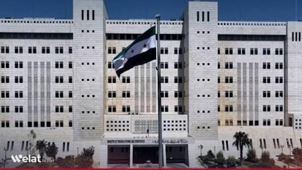 سوريا تستدعي السفير الأردني وتسل مه مذكرة احتجاج على قصف درعا سوريا تستدعي السفير الأردني وتسل مه مذكرة احتجاج على قصف درعا