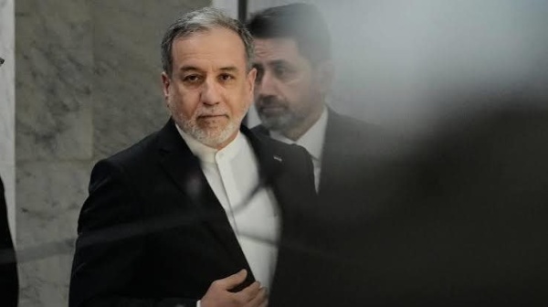 عراقجي يلو ح برد مدمر في حال اندلاع حرب جديدة