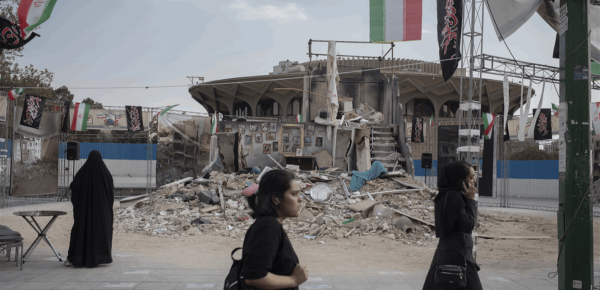 إيران بعد الحرب اقتصاد متعب وانقسامات تلوح في الداخل إيران بعد الحرب اقتصاد متعب وانقسامات تلوح في الداخل