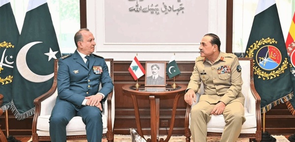 قائد الجيش التقى نظيره الباكستاني واتفاق على تعزيز العلاقات العسكرية الثنائية