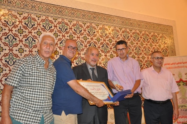 الرابطة المغربية للصحافيين الرياضيين بجهة فاس مكناس تحتفي بأسماء رياضية مرموقة الرابطة المغربية للصحافيين الرياضيين بجهة فاس مكناس تحتفي بأسماء رياضية مرموقة