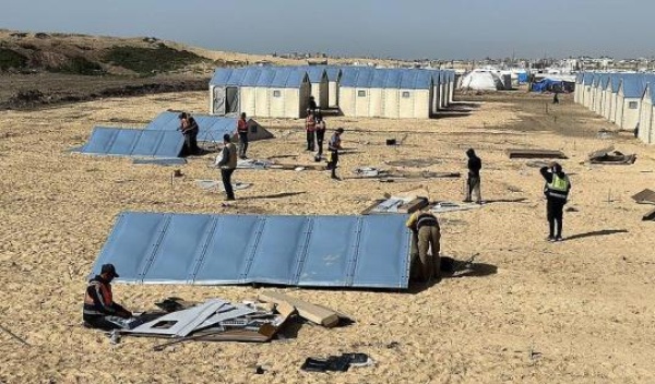 الشاباك يصادق على 3 آلاف عامل من غزة لبناء رفح الخضراء الشاباك يصادق على 3 آلاف عامل من غزة لبناء رفح الخضراء