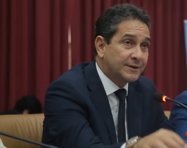 أفيلال يكشف ملامح العقد الجديد للنظافة في الدار البيضاء الممتد لثماني سنوات فيديو أفيلال يكشف ملامح العقد الجديد للنظافة في الدار البيضاء الممتد لثماني سنوات فيديو