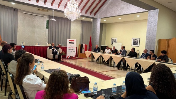 السفير المصري يلتقي أفراد الجالية بتطوان ويبحث احتياجاتهم وتعزيز العلاقات مع المغرب