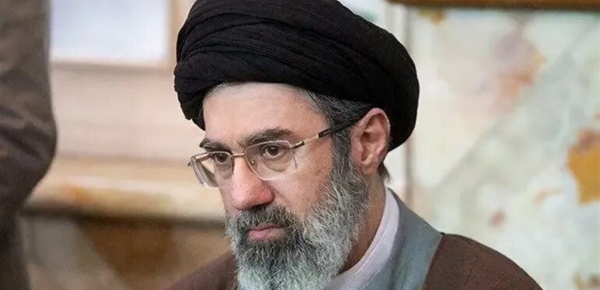 قبيل التوقيع خامنئي يعلن موافقته على مذكرة التفاهم مع أميركا