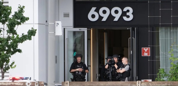 مقتل ثلاثة أشخاص بحادث إطلاق نار في حي يهودي في كندا مقتل ثلاثة أشخاص بحادث إطلاق نار في حي يهودي في كندا