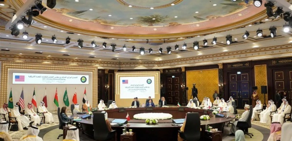 وزير خارجية البحرين نتطلع لفصل جديد يحمي السيادة والممرات الملاحية