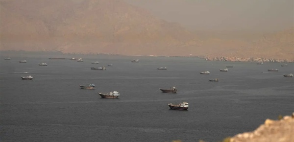 57 سفينة تعبر مضيق هرمز والأمم المتحدة تواصل خطة الإجلاء