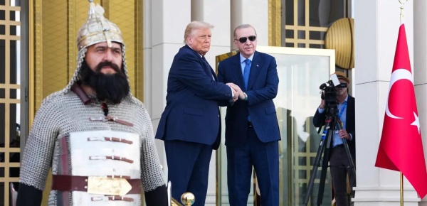 ترامب خلال لقائه اردوغان سننظر في إمكانية بيع مقاتلات إف 35 لتركيا ترامب خلال لقائه اردوغان سننظر في إمكانية بيع مقاتلات إف 35 لتركيا