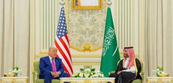 اتصال بين الأمير محمد بن سلمان والرئيس ترامب هذا ما دار بينهما اتصال بين الأمير محمد بن سلمان والرئيس ترامب هذا ما دار بينهما