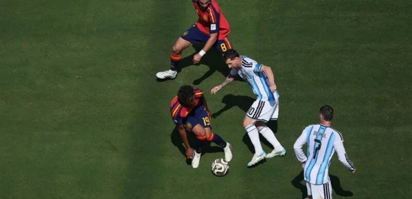 مليارات الدولارات تتدف ق على توقعات نهائي كأس العالم مليارات الدولارات تتدف ق على توقعات نهائي كأس العالم